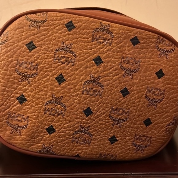 MCM Visetos Cognac Brown Drawstring Leather Bucket Shoulder Bag (Germany) - Picture 5 of 5